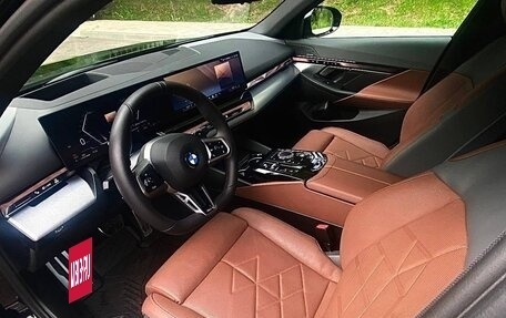 BMW 5 серия, 2024 год, 8 200 000 рублей, 7 фотография
