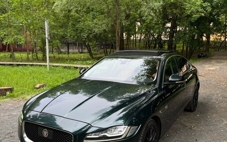 Jaguar XF II, 2016 год, 2 750 000 рублей, 6 фотография