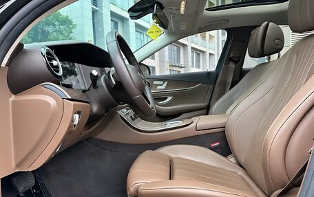 Mercedes-Benz E-Класс, 2021 год, 5 200 000 рублей, 10 фотография