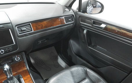 Volkswagen Touareg III, 2012 год, 2 349 000 рублей, 12 фотография