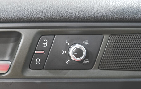 Volkswagen Touareg III, 2012 год, 2 349 000 рублей, 25 фотография