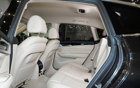 BMW 6 серия, 2018 год, 3 950 000 рублей, 13 фотография