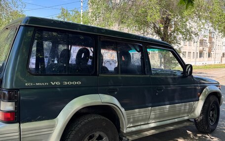 Mitsubishi Pajero III рестайлинг, 1995 год, 300 000 рублей, 2 фотография