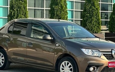 Renault Logan II, 2018 год, 900 000 рублей, 1 фотография