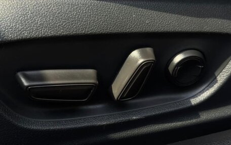 Toyota Camry, 2018 год, 2 340 000 рублей, 13 фотография