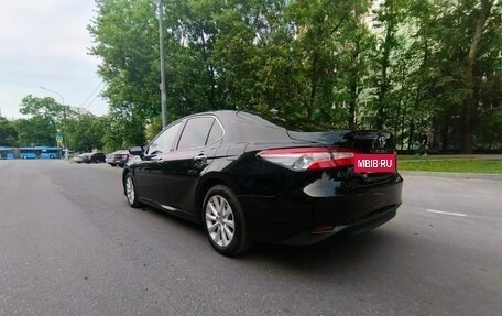 Toyota Camry, 2018 год, 2 340 000 рублей, 7 фотография