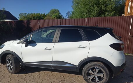 Renault Kaptur I рестайлинг, 2017 год, 1 570 000 рублей, 3 фотография