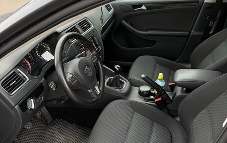 Volkswagen Jetta VI, 2012 год, 990 000 рублей, 11 фотография