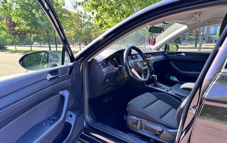 Volkswagen Passat B8 рестайлинг, 2020 год, 2 300 000 рублей, 12 фотография