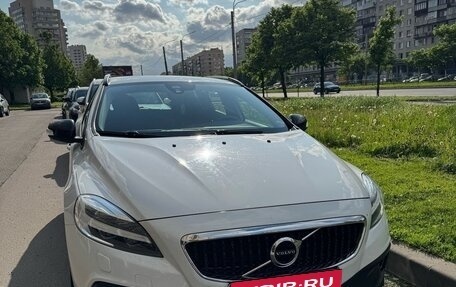 Volvo V40 Cross Country I, 2018 год, 2 000 000 рублей, 1 фотография