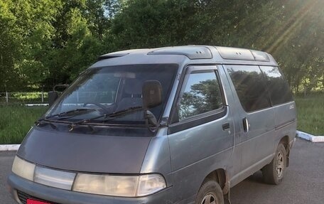 Toyota Town Ace III, 1993 год, 400 000 рублей, 1 фотография