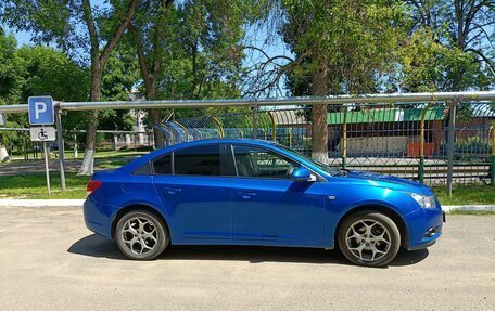 Chevrolet Cruze II, 2011 год, 800 000 рублей, 4 фотография