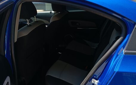 Chevrolet Cruze II, 2011 год, 800 000 рублей, 5 фотография