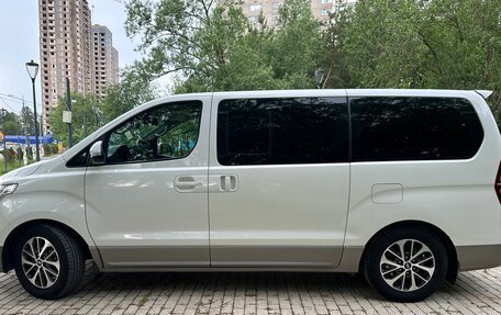 Hyundai Grand Starex Grand Starex I рестайлинг 2, 2018 год, 3 397 000 рублей, 9 фотография