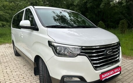 Hyundai Grand Starex Grand Starex I рестайлинг 2, 2018 год, 3 397 000 рублей, 7 фотография