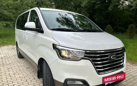 Hyundai Grand Starex Grand Starex I рестайлинг 2, 2018 год, 3 397 000 рублей, 12 фотография