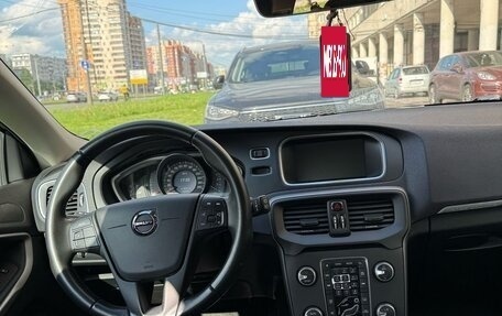 Volvo V40 Cross Country I, 2018 год, 2 000 000 рублей, 8 фотография