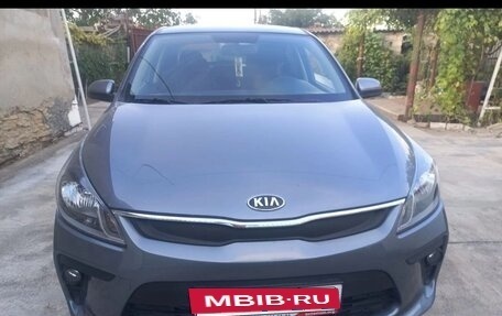 KIA Rio IV, 2018 год, 1 300 000 рублей, 2 фотография
