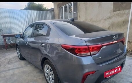 KIA Rio IV, 2018 год, 1 300 000 рублей, 4 фотография