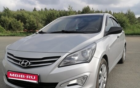 Hyundai Solaris II рестайлинг, 2015 год, 1 180 000 рублей, 8 фотография