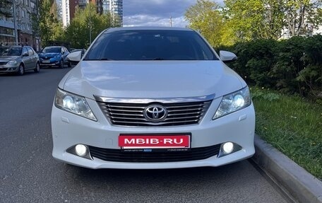 Toyota Camry, 2012 год, 1 860 000 рублей, 6 фотография