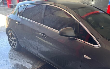 Opel Astra J, 2011 год, 770 000 рублей, 5 фотография