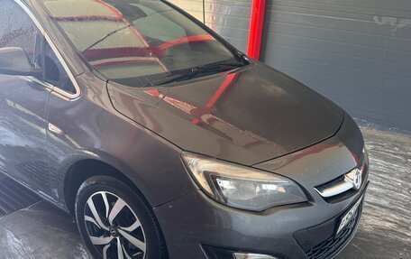 Opel Astra J, 2011 год, 770 000 рублей, 4 фотография