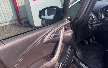 Opel Astra J, 2011 год, 770 000 рублей, 13 фотография