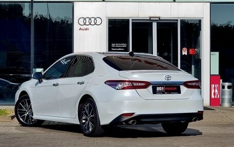 Toyota Camry, 2022 год, 3 950 000 рублей, 7 фотография