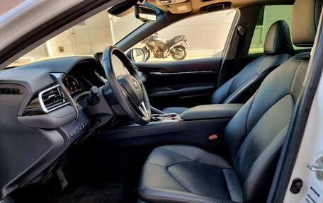 Toyota Camry, 2022 год, 3 950 000 рублей, 14 фотография