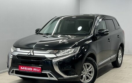 Mitsubishi Outlander III рестайлинг 3, 2021 год, 2 175 000 рублей, 1 фотография