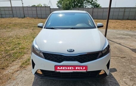 KIA Rio IV, 2020 год, 1 820 000 рублей, 4 фотография