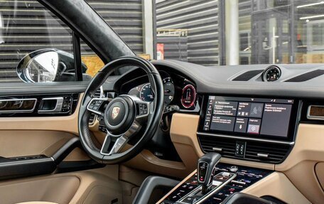 Porsche Cayenne III, 2018 год, 5 739 000 рублей, 28 фотография