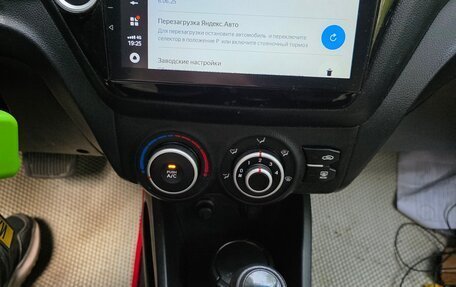 KIA Rio III рестайлинг, 2012 год, 600 000 рублей, 10 фотография