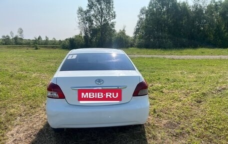Toyota Yaris III рестайлинг, 2006 год, 700 000 рублей, 5 фотография