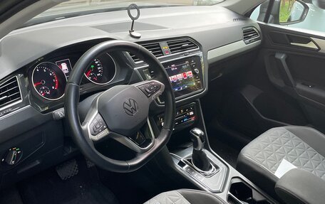 Volkswagen Tiguan II, 2021 год, 2 800 000 рублей, 5 фотография