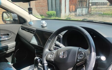 Honda Vezel, 2019 год, 2 150 000 рублей, 6 фотография