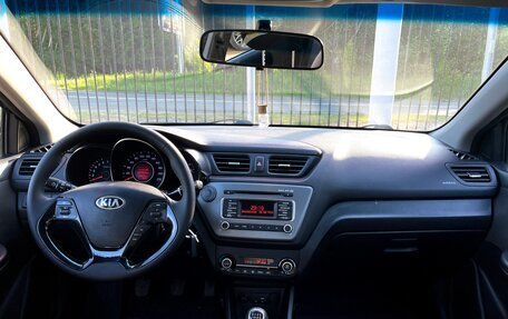 KIA Rio III рестайлинг, 2015 год, 1 249 000 рублей, 18 фотография