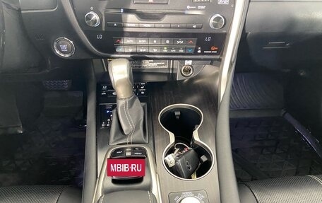 Lexus RX IV рестайлинг, 2016 год, 4 150 000 рублей, 28 фотография