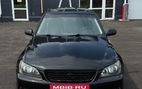 Lexus IS II рестайлинг 2, 1999 год, 920 000 рублей, 9 фотография