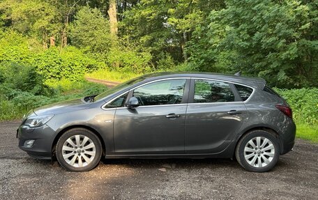 Opel Astra J, 2011 год, 700 000 рублей, 4 фотография