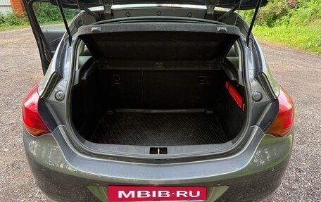 Opel Astra J, 2011 год, 700 000 рублей, 6 фотография