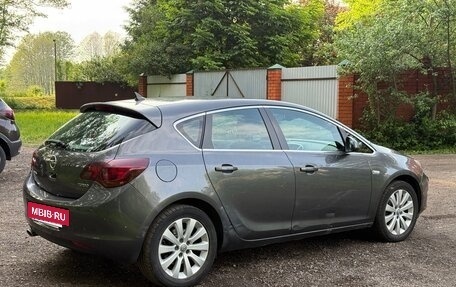 Opel Astra J, 2011 год, 700 000 рублей, 3 фотография