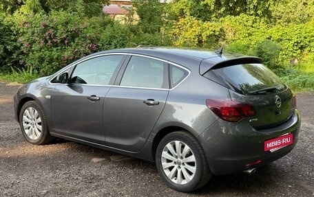 Opel Astra J, 2011 год, 700 000 рублей, 5 фотография