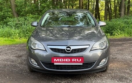 Opel Astra J, 2011 год, 700 000 рублей, 12 фотография