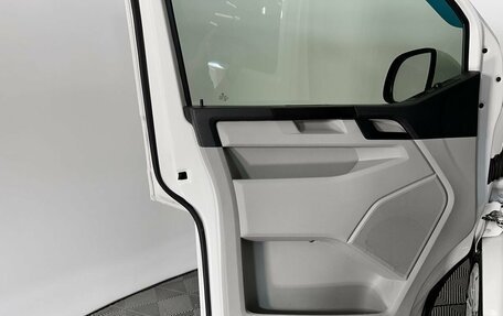 Volkswagen Caravelle T6 рестайлинг, 2015 год, 2 599 000 рублей, 11 фотография