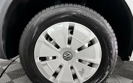 Volkswagen Caravelle T6 рестайлинг, 2015 год, 2 599 000 рублей, 17 фотография