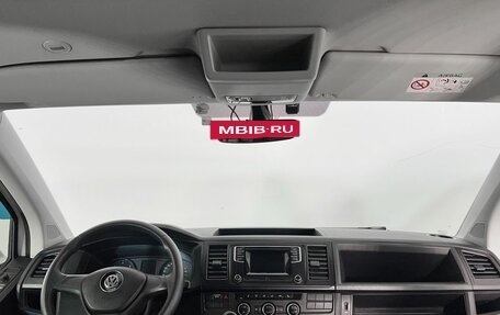 Volkswagen Caravelle T6 рестайлинг, 2015 год, 2 599 000 рублей, 14 фотография