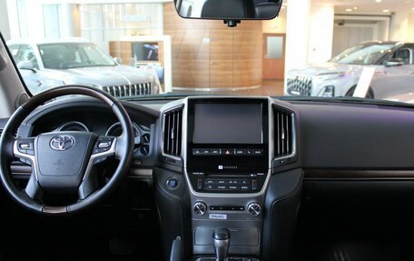 Toyota Land Cruiser 200, 2018 год, 8 300 000 рублей, 9 фотография