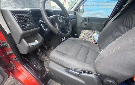 Volkswagen Transporter T4, 2002 год, 810 000 рублей, 16 фотография